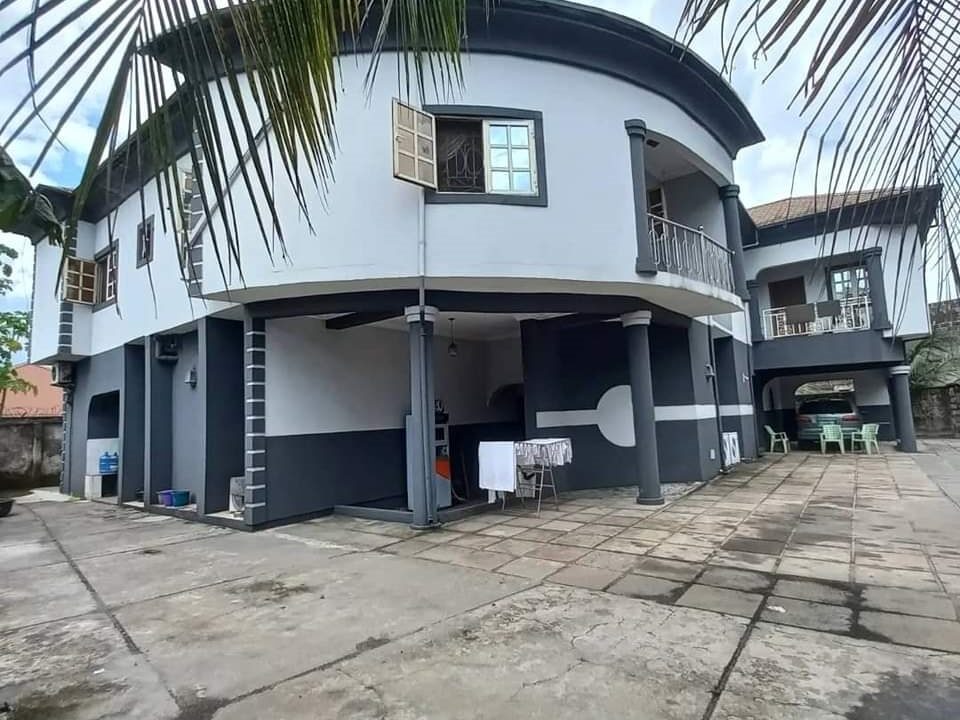 5 BEDROOM DETACHED DUPLEX HOME FOR SALE